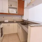 Luminoso Monoambiente Con Balcon Y Cochera Sobre La Avenida Corrientes!!